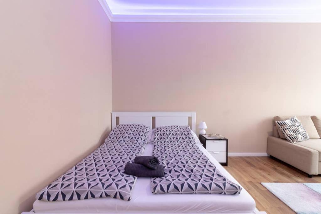 Nice And Cozy Apartment Next To The Parliament Будапеща Екстериор снимка